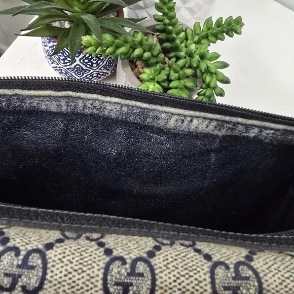 GUCCI - Vintage GG Sherry Line Boston Bag in Rare Navy Blue, PVC & Leather - Picture 12 of 16